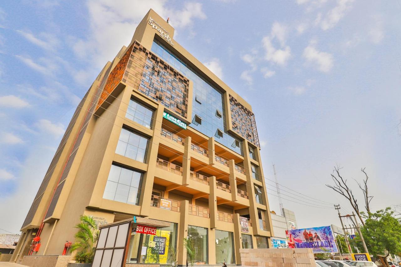Oyo 16604 Hotel Sparsh Inn أحمد أباد المظهر الخارجي الصورة