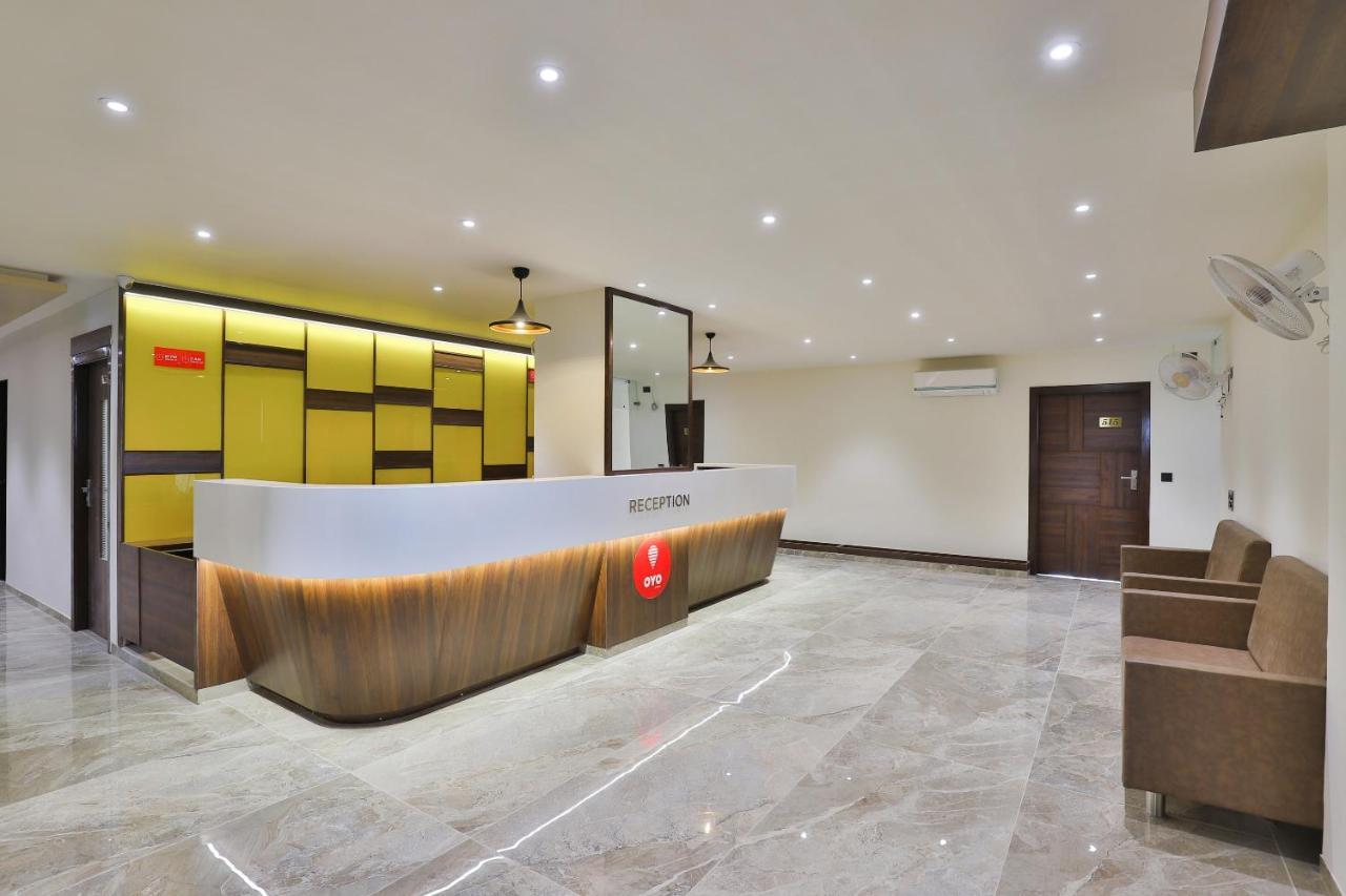 Oyo 16604 Hotel Sparsh Inn أحمد أباد المظهر الخارجي الصورة